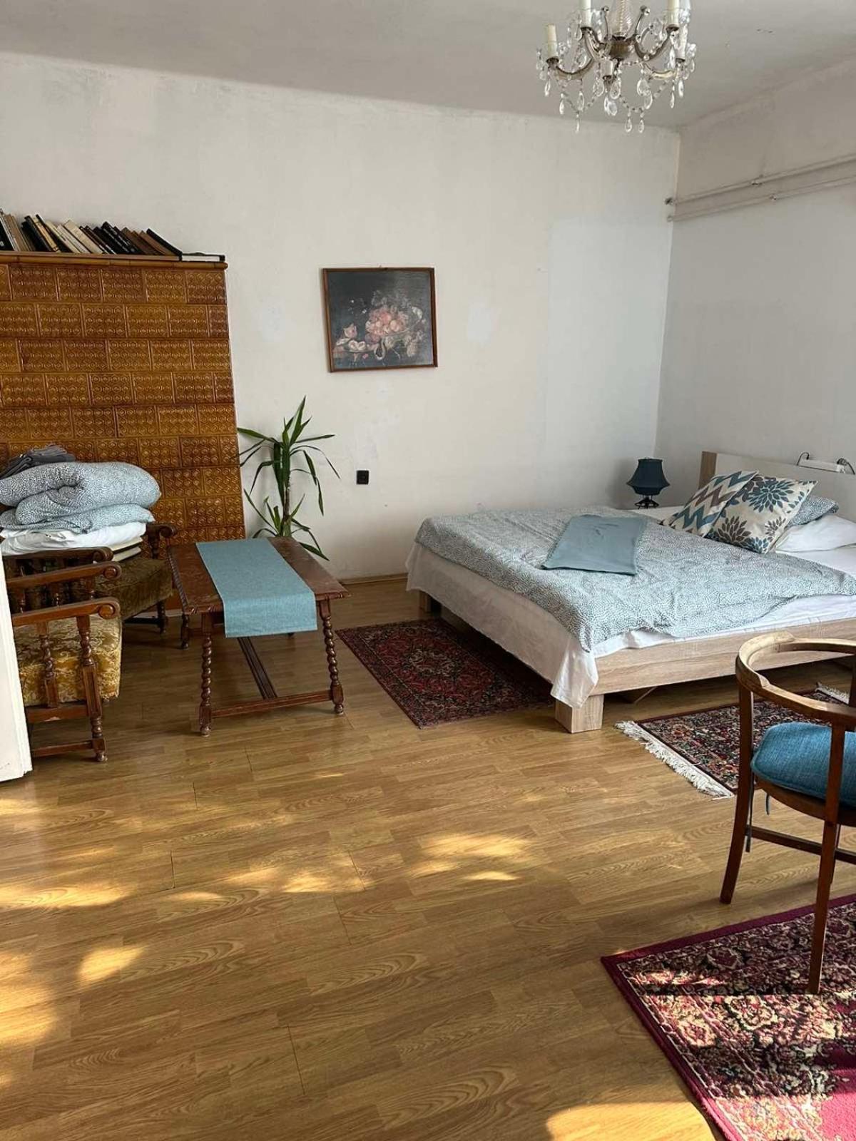 Grany'S Retro Guesthouse Near Budapest Airport Vecsés Eksteriør billede